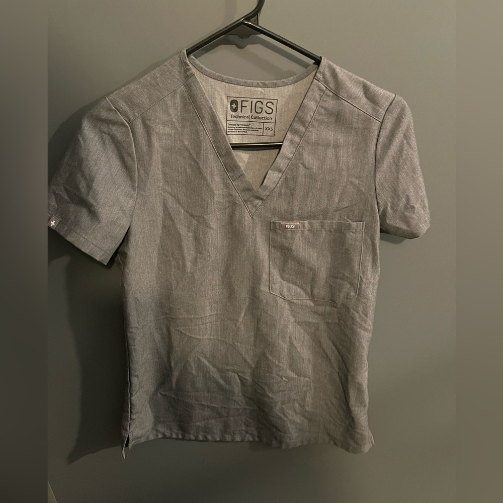 Women’s scrub top